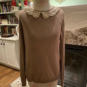 Atmosphere tan sweater with lace collar/pearls